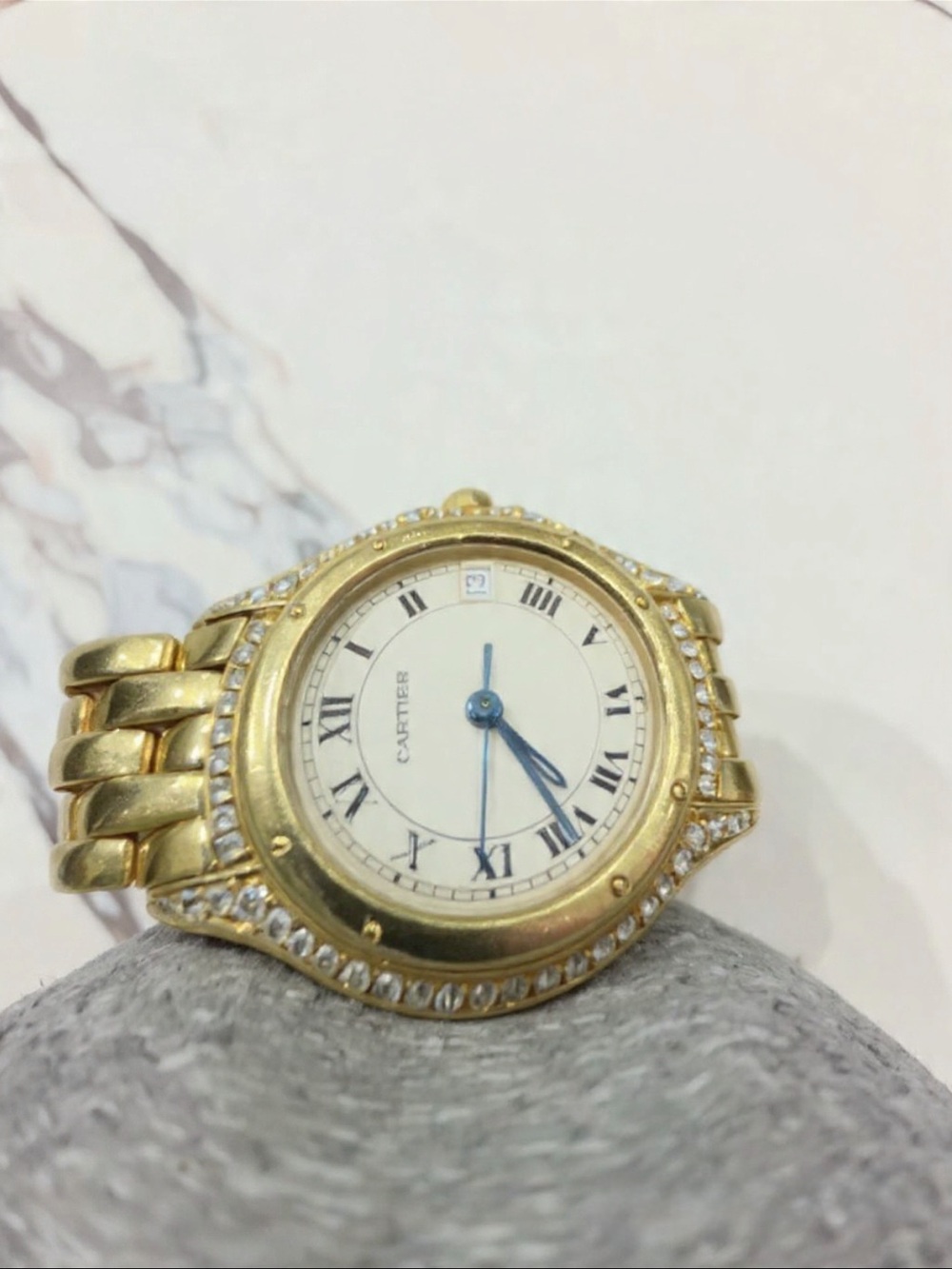 Cartier 18 karat Gold Cougar Watch with White Dial, Blue Hands and diamonds. - Picture 8 of 14